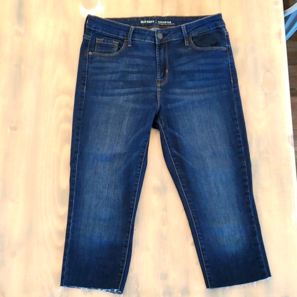 Old Navy Rockstar Mid Rise Cutoffs Size 10